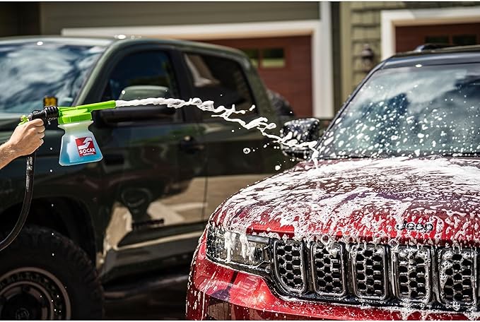 SOCAR Wash N Wax Car Wash Soap - pH Neutral, Carnauba Wax, 4 Gal., Model# SCO-WNW-4